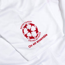 Lade das Bild in den Galerie-Viewer, O.G.Pezo x Pazar x Hässig – Kein Boygroup Jersey V3 – Weiß