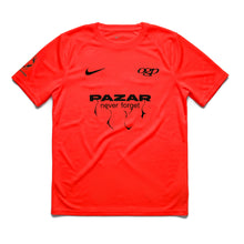 Lade das Bild in den Galerie-Viewer, O.G.Pezo x Pazar x Hässig – Kein Boygroup Jersey V3 – Signalrot
